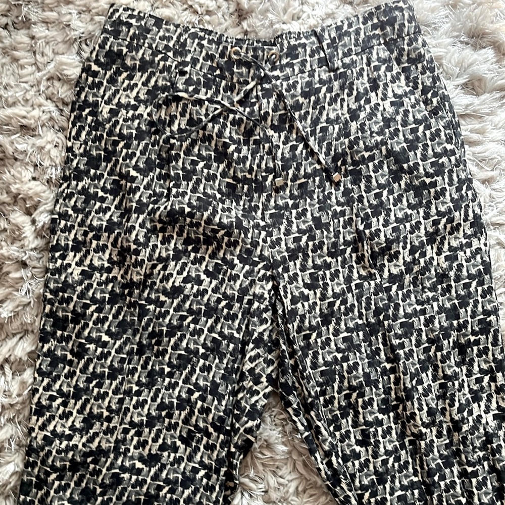 ZARA CROPPED PANTS NWOT